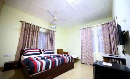 RiverBreeze Hotel - Housity