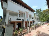 Hotel Dwaraka Residency Hotel dekat Deherja River