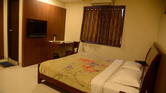 Hotel Aarti International