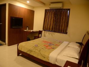 Hotel Aarti International