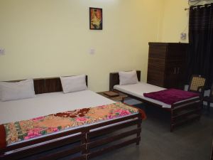 Hotel Gayatri Lakheri