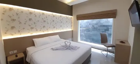 THE VILLA SOLO BARU Отели в г. Grogol