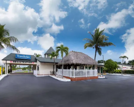 佛羅里達市/霍姆斯泰德/大沼澤地Travelodge by Wyndham飯店 邁阿密戴德縣住宿飯店