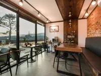 Gyeongju Wonhwaru Hotels near Baedong Standing Stone Buddhas