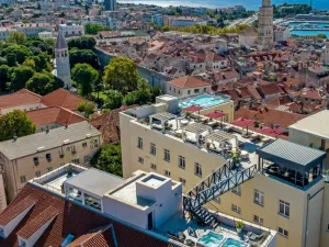 Cornaro Hotel