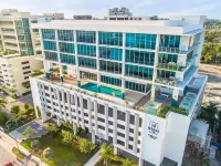 Serena Hotel Aventura Miami, Tapestry Collection by Hilton Hotels near Men's Wearhouse