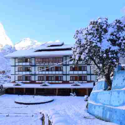 Yashshree Lachung Hotel Exterior