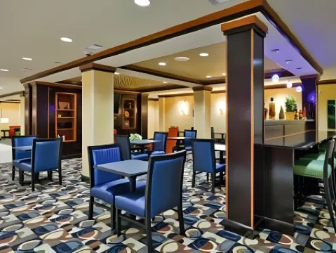 Holiday Inn Express ATMORE NORTH by IHG