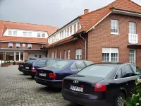 Landhaus Bolzum - Parking