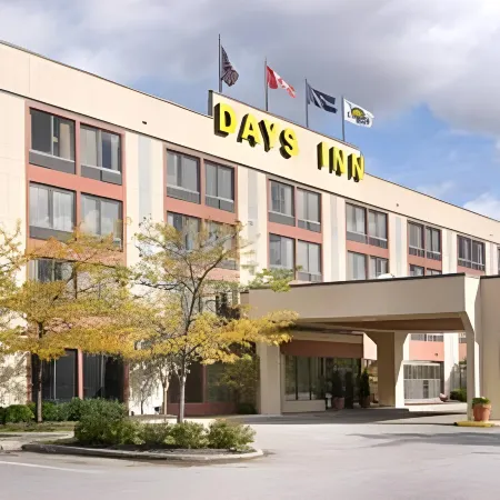 Clarion Pointe Near Erie Casino