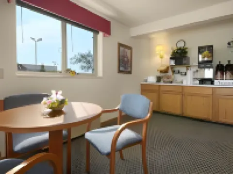 Super 8 by Wyndham Mendota I-39 Hotels in LaSalle County