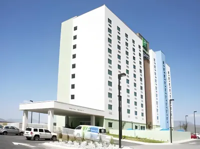 Holiday Inn Express Saltillo Zona Aeropuerto Các khách sạn gần Ejército Mexicano Urban Forest (Sector II)