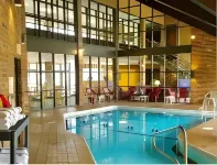 Clarion Pointe Bloomington-Normal Near I-55 and University