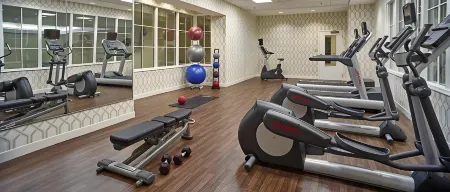 Hotel 24 South Отели рядом с достопримечательностью «Университет Мэри Болдуин»