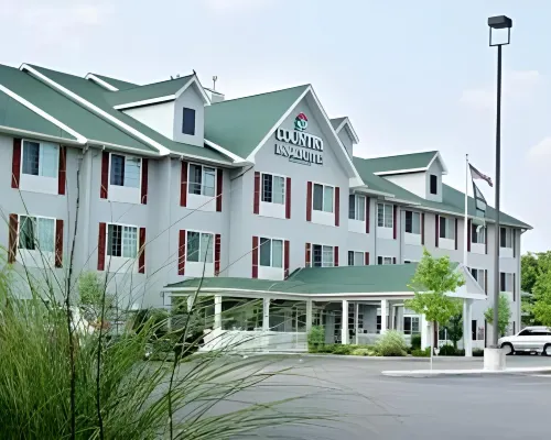 Country Inn & Suites by Radisson, Charleston South, WV Hotels near Watt Powell Stadium