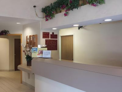 フロントデスク モーテル 6 ハーヴェイの写真