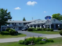 Lighthouse View Motel - parking
