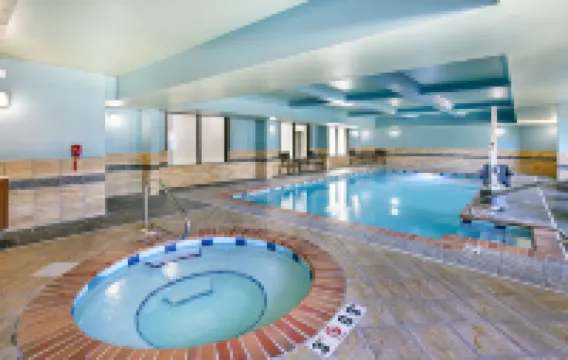 Holiday Inn Express & Suites BIRMINGHAM - INVERNESS 280 by IHG