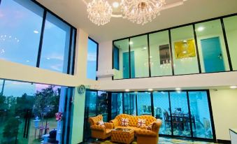 Arunsakhon Luxury Condo