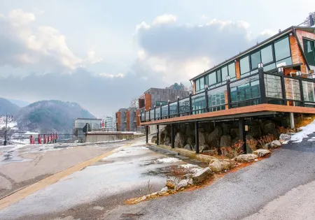 Hwacheon Baemeori Pension Отели в г. Хвачхон