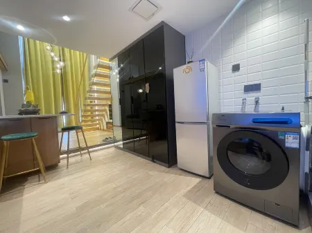 Zhefan Homestay (Longhu High tech Tianjie Branch) Отели рядом с достопримечательностью «Chongqing University of Posts and Telecommunications (University City Teaching Area)»