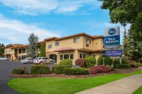 Best Western Holiday Hotel Hotel dekat Liberty Theater