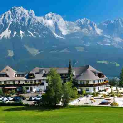 Kaiserhof Superior Hotel Exterior