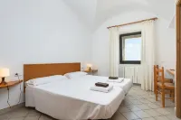 Petit Hotel Hostatgeria Sant Salvador