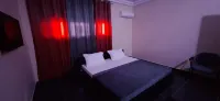 Deluxe Twin Beds in Royal Blue Guest House and Bar Hotels in Lome