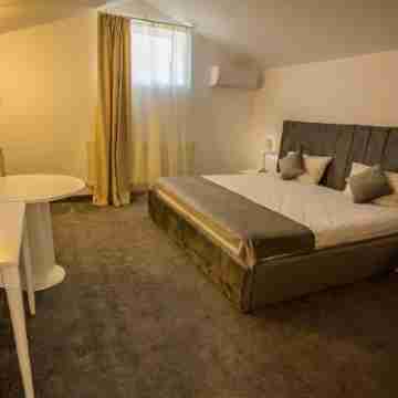 Hotel Queen Vera Rooms