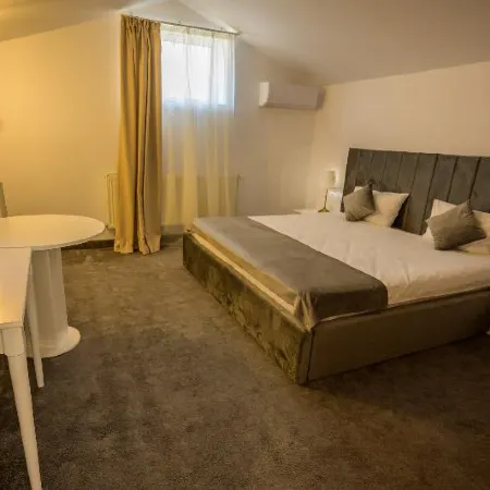 Hotel Queen Vera