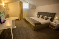 Hotel Queen Vera