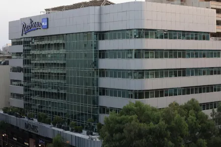 Radisson Blu Hotel, Beirut Verdun Отели рядом с достопримечательностью «Мечеть Мухаммад Аль-Амин»