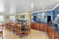 Best Western China Lake Inn - فطور