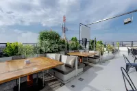 Travel Biz Hotel Medan Mitra RedDoorz Hôtels à : Medan Area