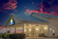 Days Inn by Wyndham Hardy Hotels in Hardy