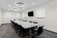 Everhome Suites Glendale Sports Entertainment District