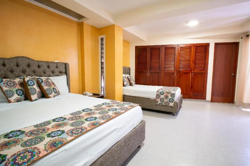 盧卡卡塔赫納酒店