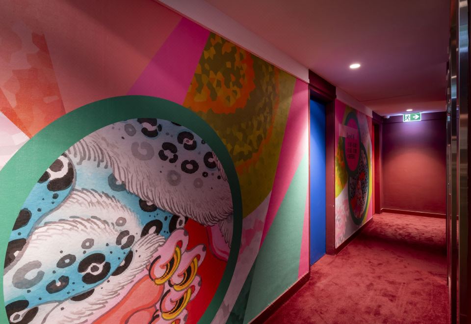 2. 아드지 아파트먼..