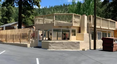 Stevenson’s Inn Отели в г. Кингс Бич