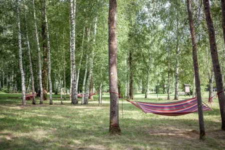 Iskra Aktiv Hotel Отели рядом с достопримечательностью «Дом-музей М.М. Пришвина»