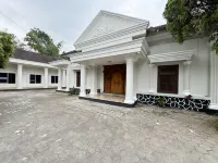 House of Masjid Jogokariyan Отели в г. Pakem
