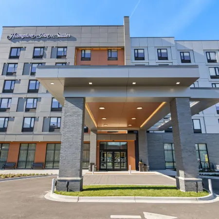 Hampton Inn & Suites by Hilton Chicago Medical District UIC