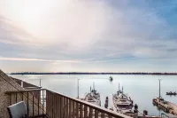 The Westin Harbour Castle, Toronto - Romantic