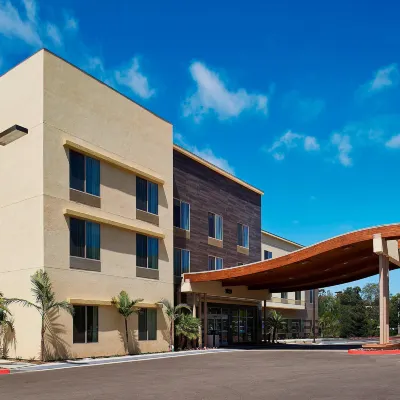 Fairfield Inn & Suites San Diego Carlsbad Hotels near SEA LIFE Aquarium