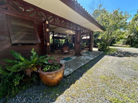 Suchanaree@Laemngop 호텔