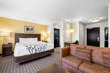 Sleep Inn & Suites West-Near Medical Center Отели рядом с достопримечательностью «Каскейд Медоу Уэтлендс»