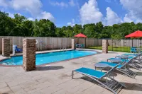 TownePlace Suites Laplace - Pools