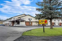 Super 8 by Wyndham Amsterdam Hotels in Amsterdam