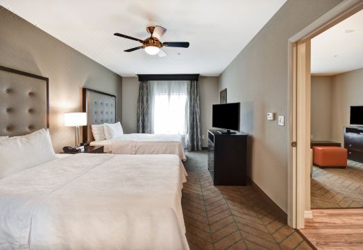 홈우드 스위트 주방이 있는 스위트룸 이미지